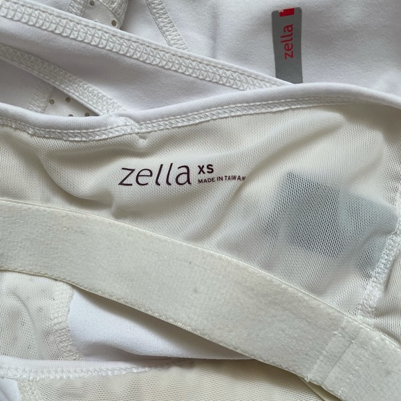 ZELLA HOLD YOU IN SLIMMING CUT OUT LOOP BACK DETAIL  WORKOUT/YOGA TOP - Picture 6 of 13